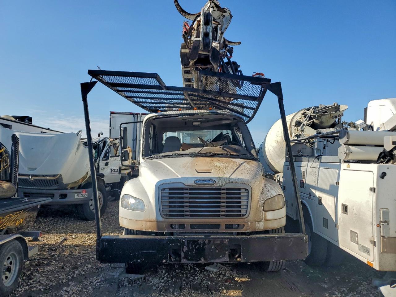 2019 Freigliner 2019 Freightliner Business Class M2 Digger Derrick