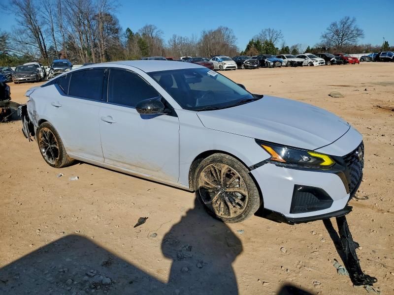 2023 Nissan Altima sr