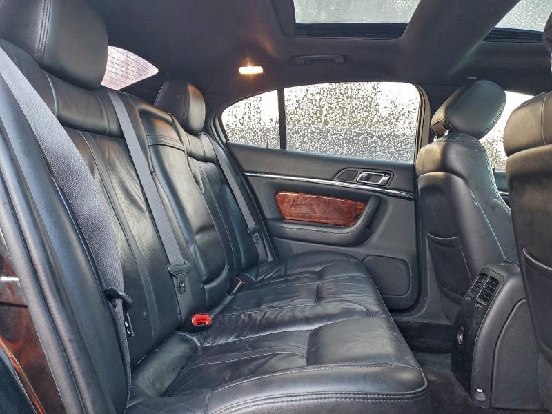 2014 Lincoln Townhouse MKS