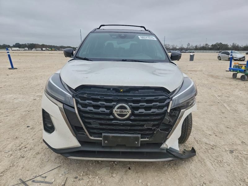 2021 Nissan Kicks sr
