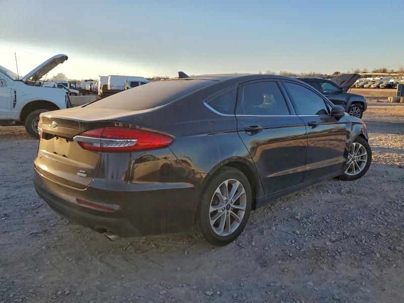 2019 Ford Fusion se