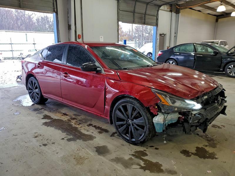 2022 Nissan Altima sr