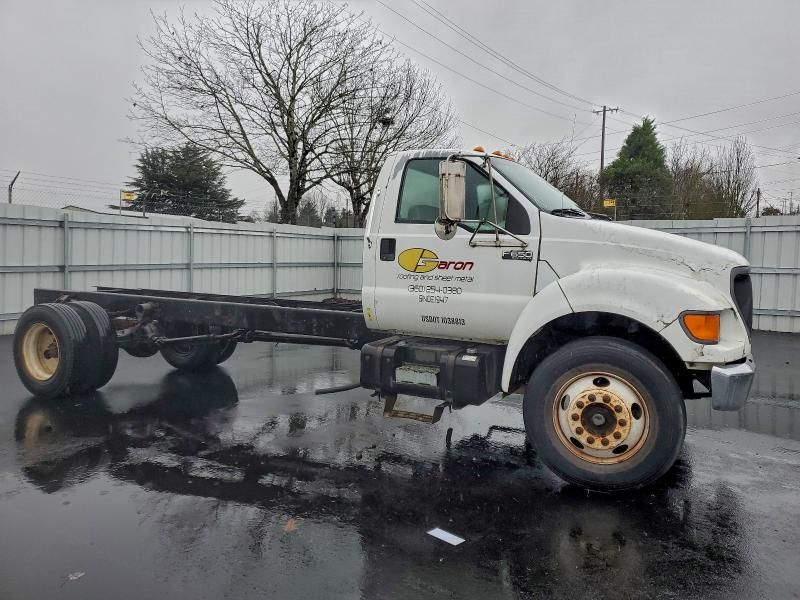 2001 Ford F650 Super