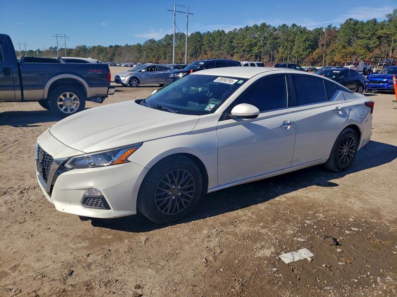 2019 Nissan Altima s