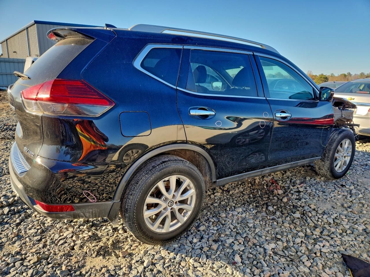 2017 Nissan Rogue sv