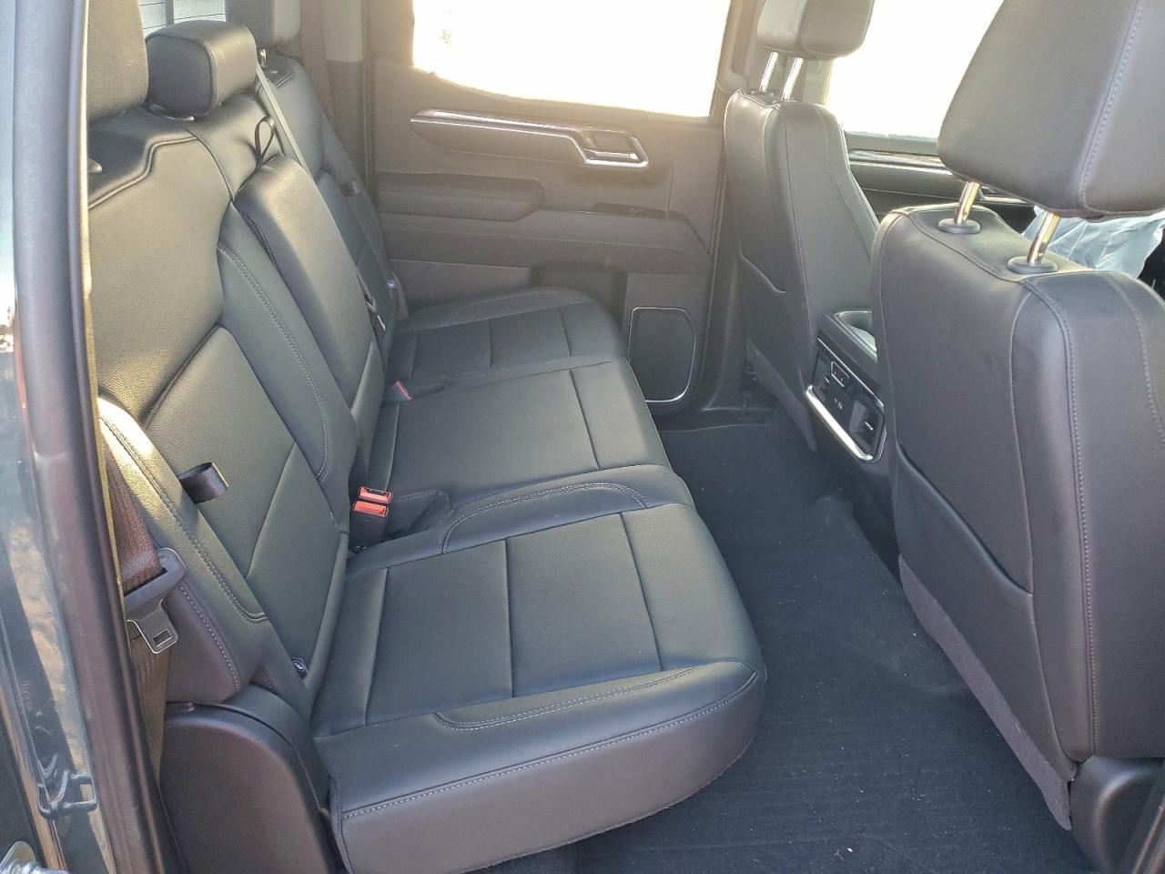 2025 Chevrolet Silverado K1500 ltz