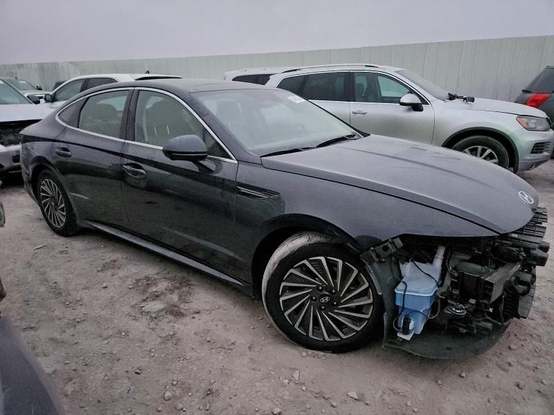 2025 Hyundai Sonata Hybrid