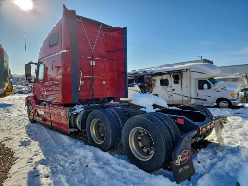 2016 Volvo VNL Semi Truck