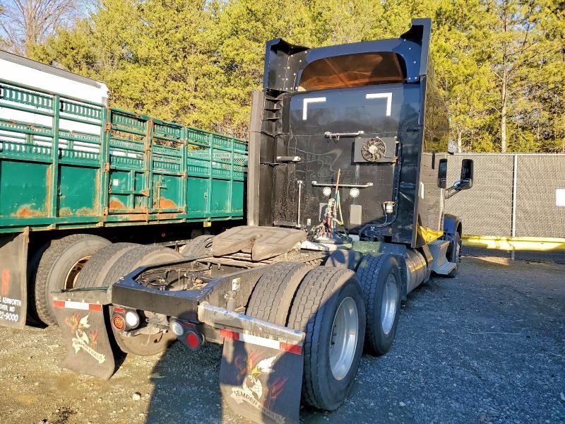 2019 Peterbilt 567 Semi Truck
