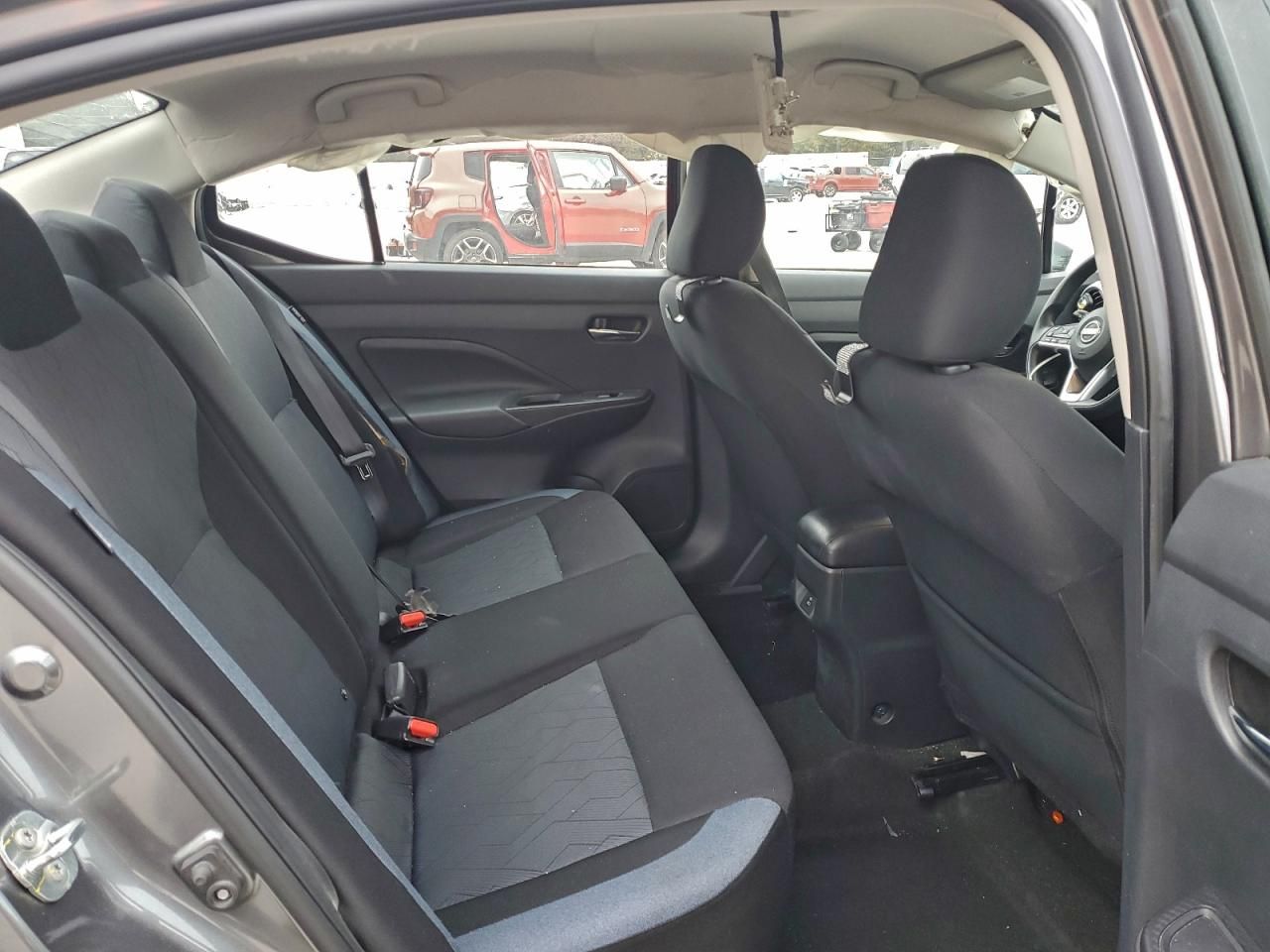 2023 Nissan Versa sv