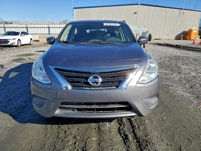 2016 Nissan Versa s