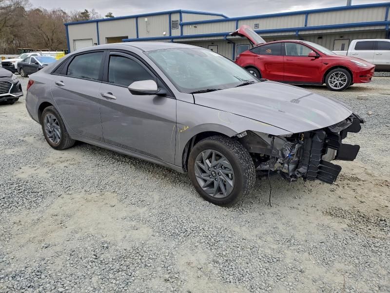 2025 Hyundai Elantra Blue