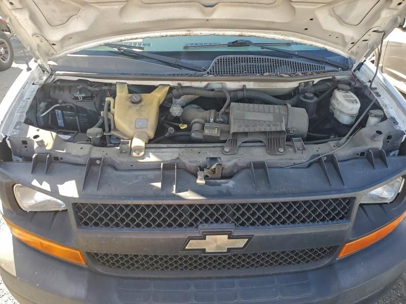 2011 Chevrolet Express G2500 Utility / Service van