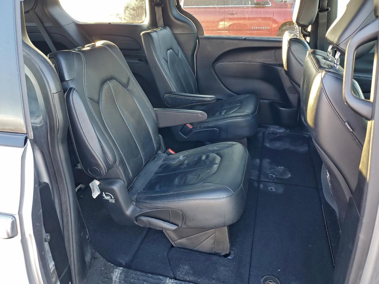 2018 Chrysler Pacifica Touring l