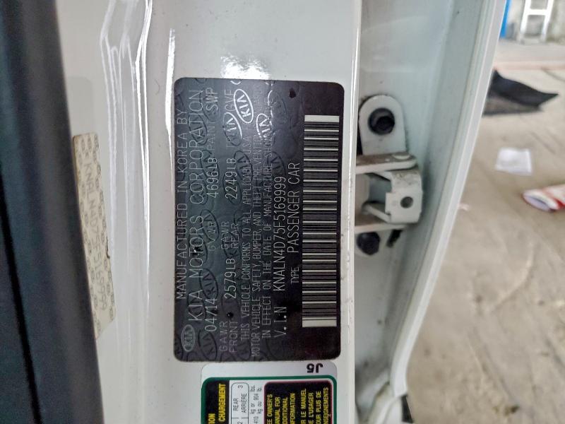 2015 KIA Cadenza Premium