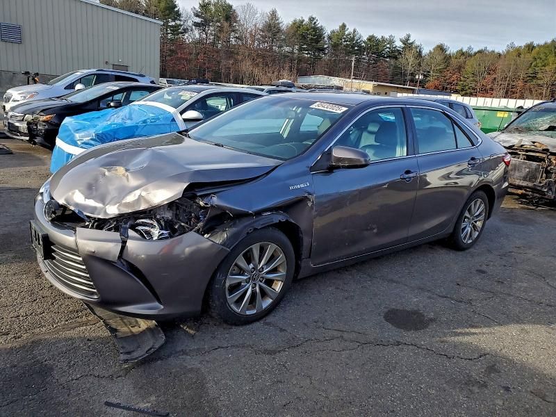 2015 Toyota Camry Hybrid