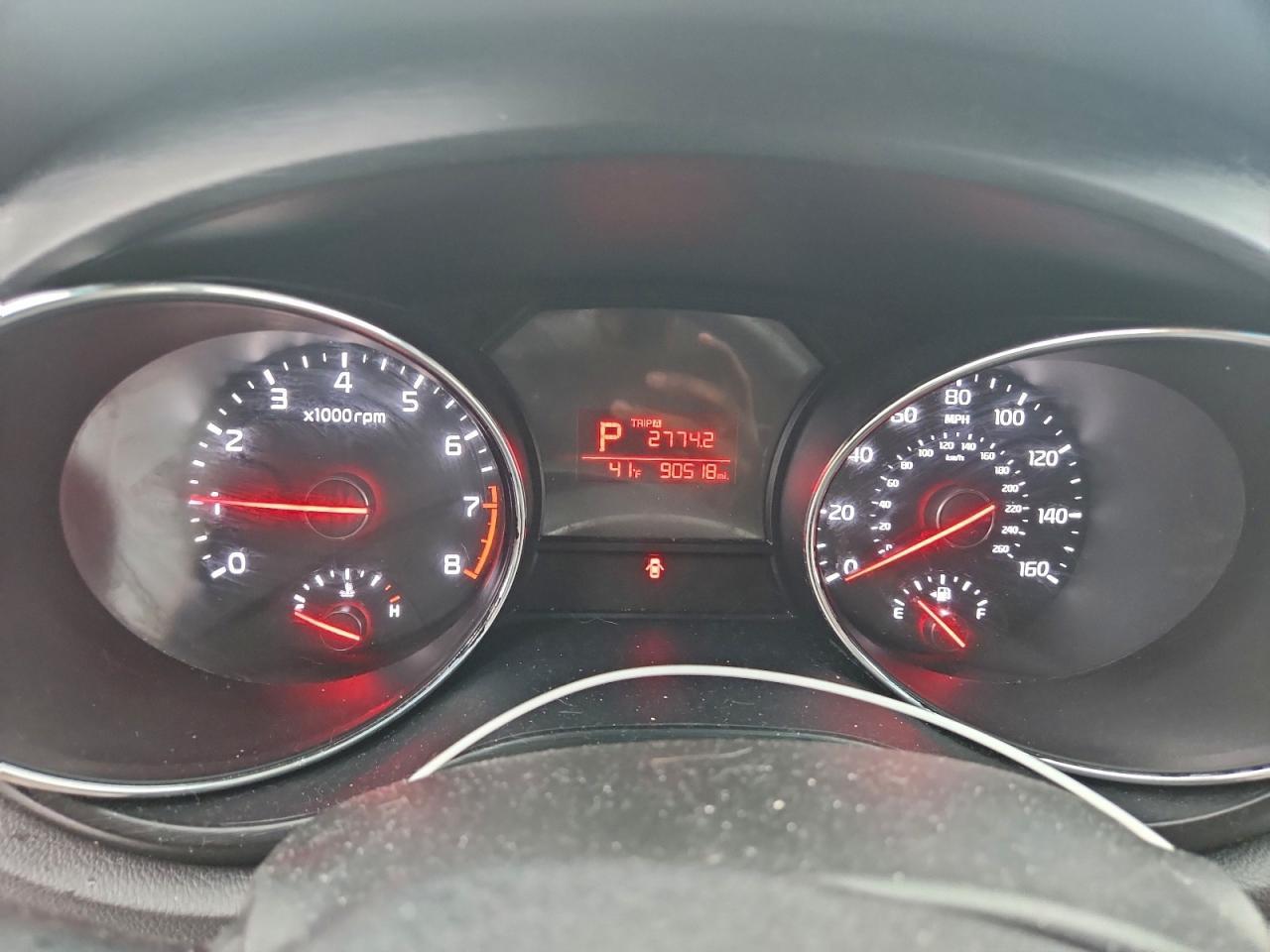 2016 KIA Sedona lx