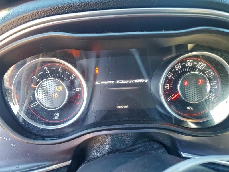 2015 Dodge Challenger sxt