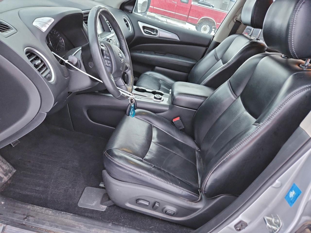 2017 Nissan Pathfinder s