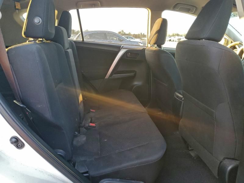 2016 Toyota Rav4 le