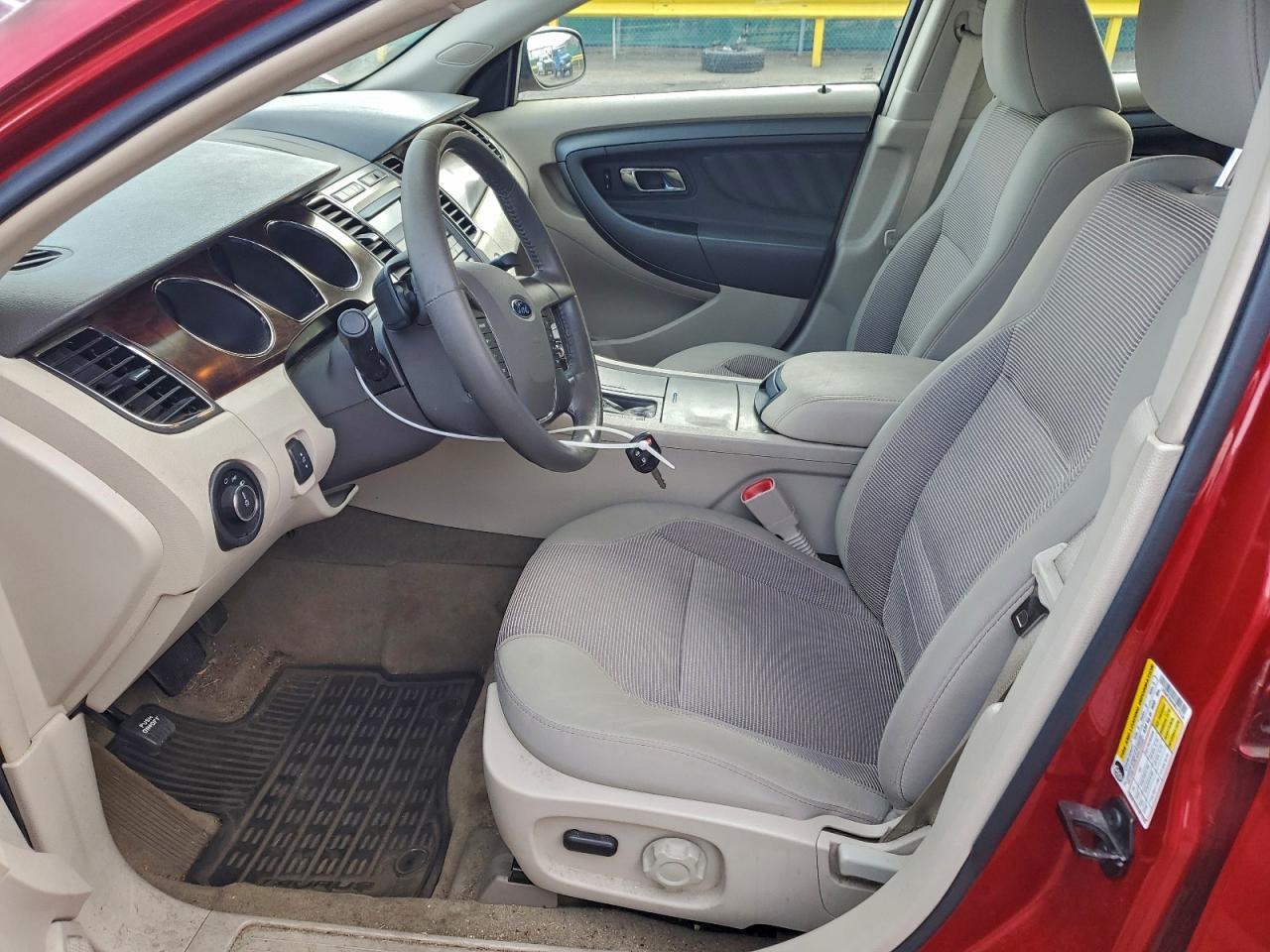 2011 Ford Taurus sel
