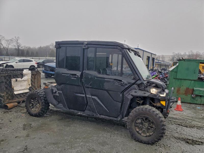 2025 Can-Am Defender Utility Vehicle
