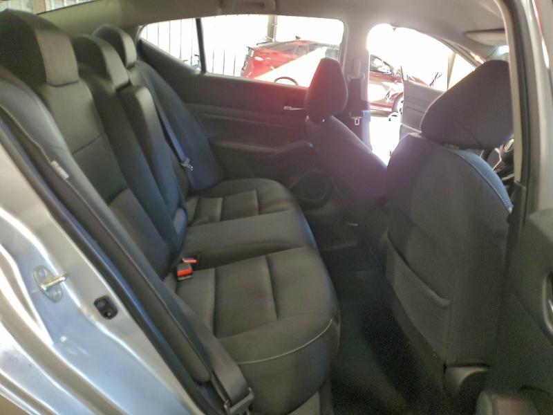 2019 Nissan Altima s