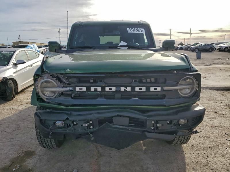 2024 Ford Bronco Outer Banks