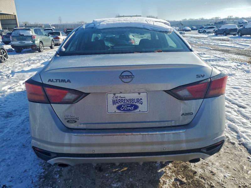 2023 Nissan Altima sv