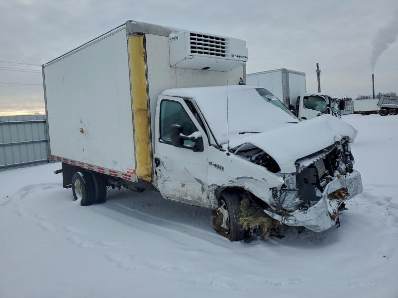 2022 Ford Econoline E450 Super Duty Cutaway Van