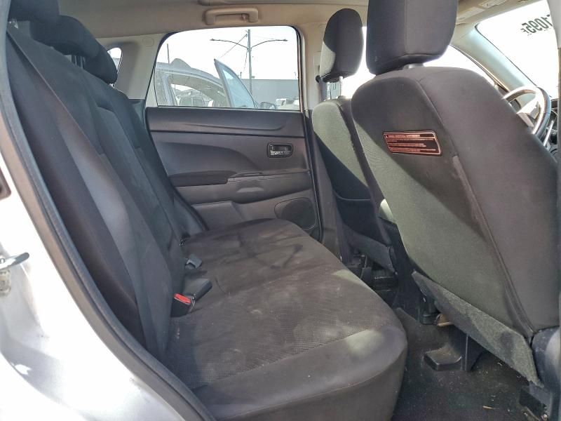 2013 Mitsubishi Outlander Sport se