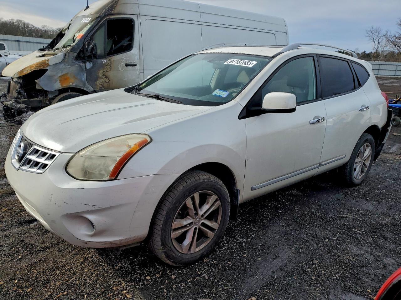 2013 Nissan Rogue s