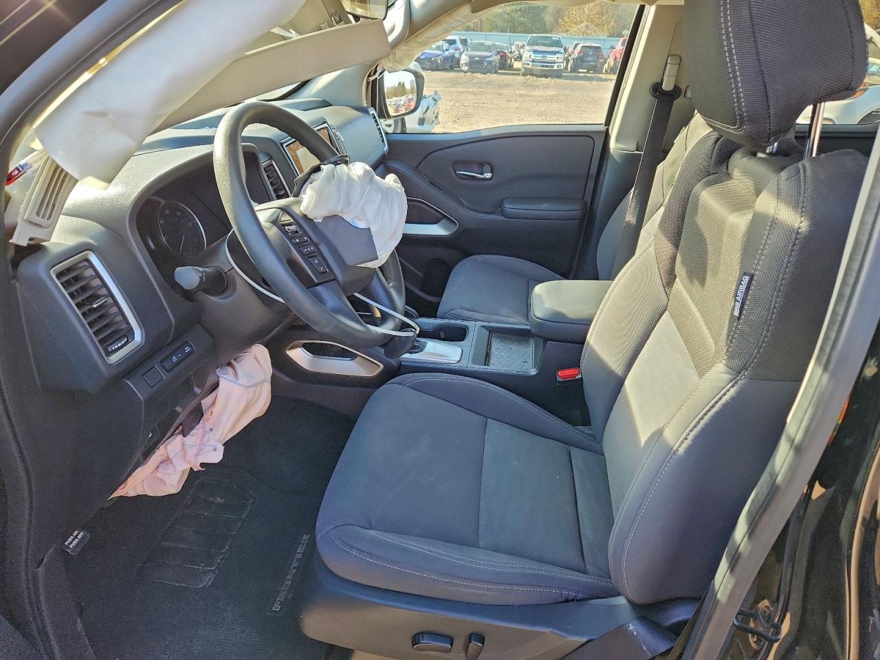 2024 Nissan Frontier s