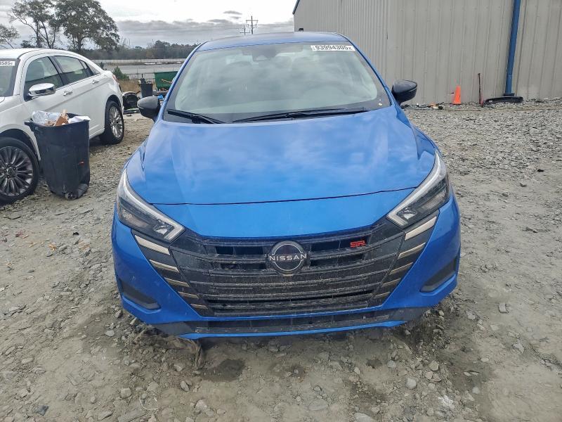2023 Nissan Versa sr