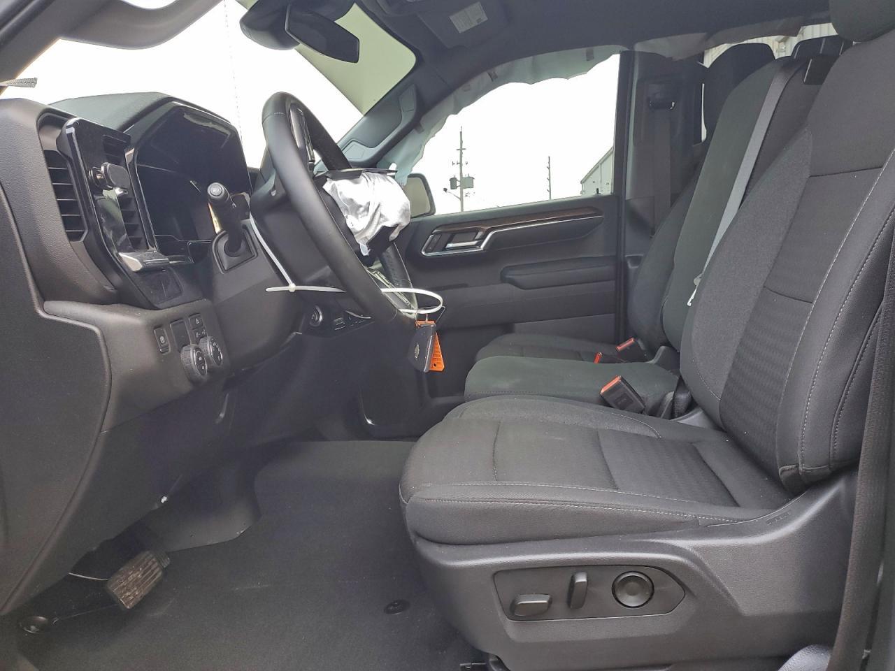 2024 Chevrolet Silverado C1500 LT