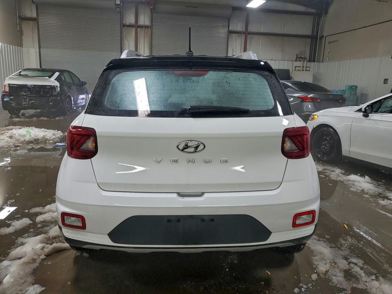 2023 Hyundai Venue sel