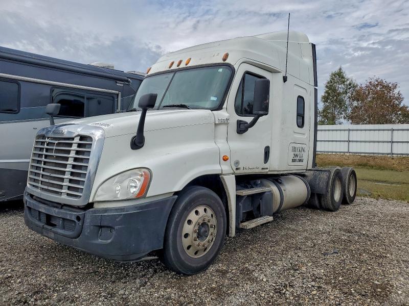 2012 Freightliner Cascadia 125 Semi Truck