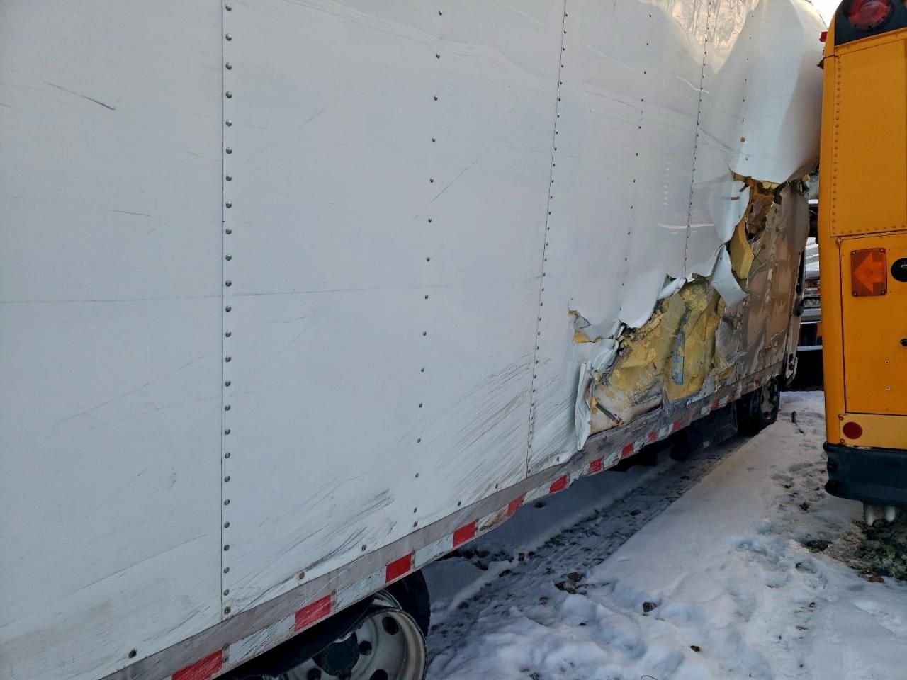 2021 Chevrolet 5500HD Refrigerated BOX Truck