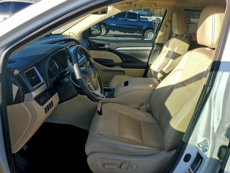 2017 Toyota Highlander se