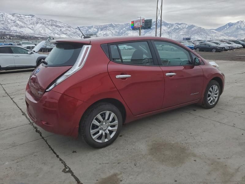 2015 Nissan Leaf s (red)