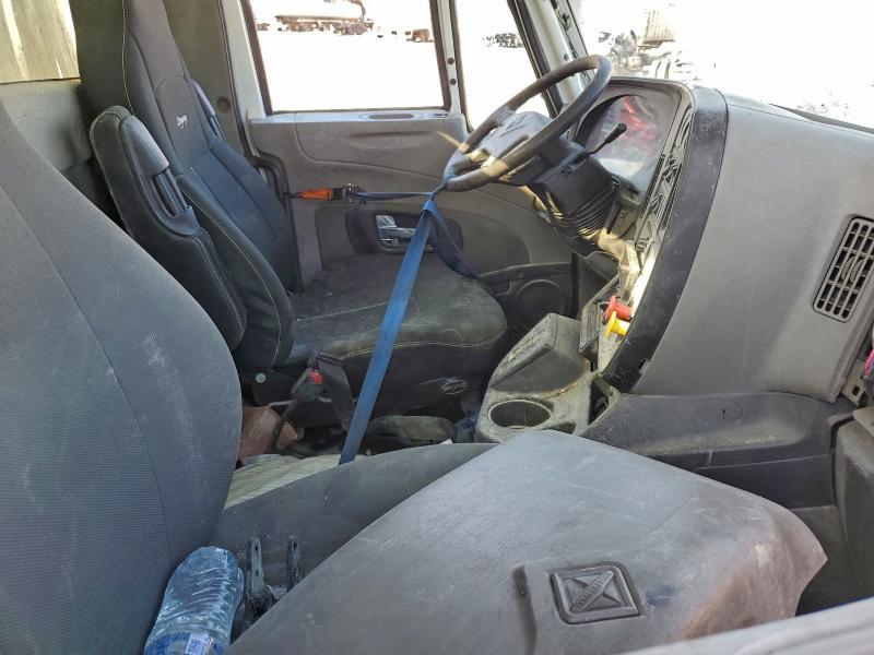 2016 International Prostar Semi Truck