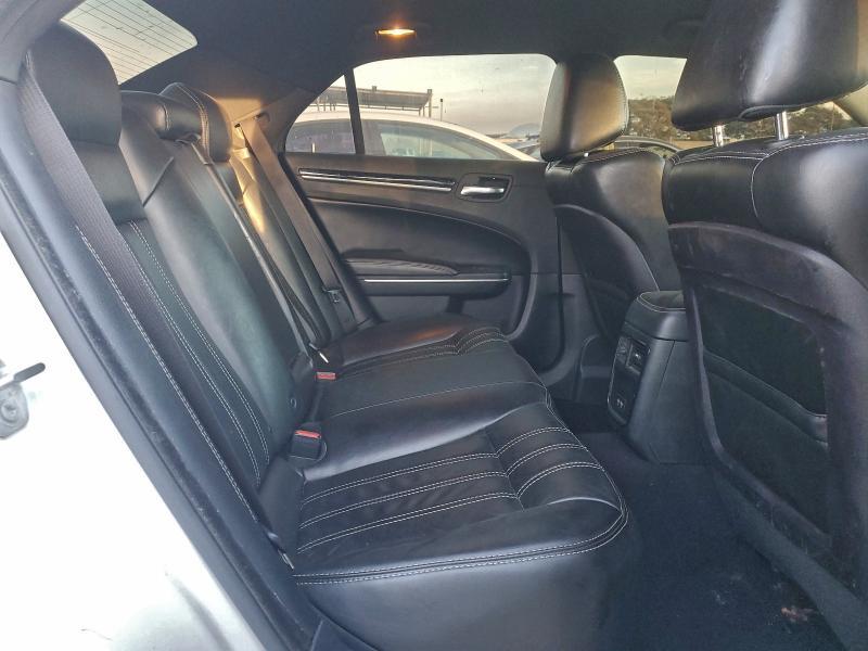 2019 Chrysler 300 s