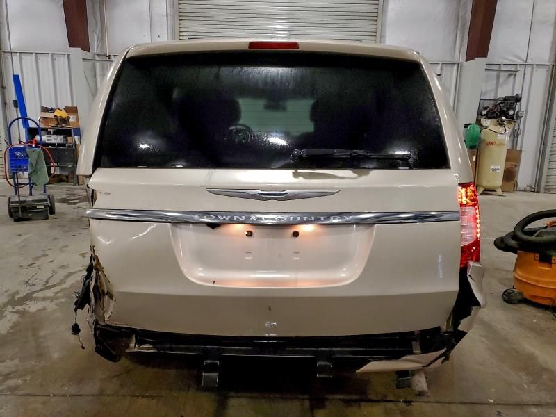 2016 Chrysler Town & Country Touring