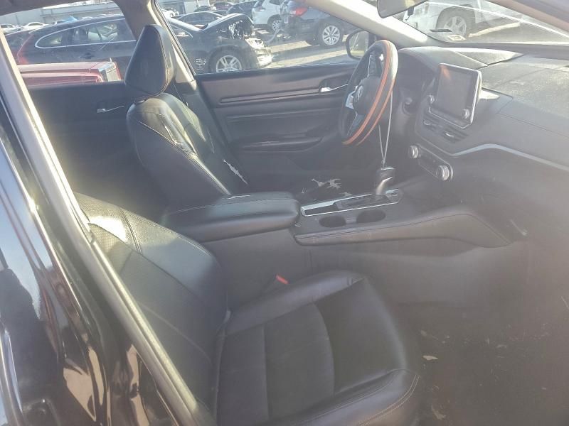 2020 Nissan Altima sr