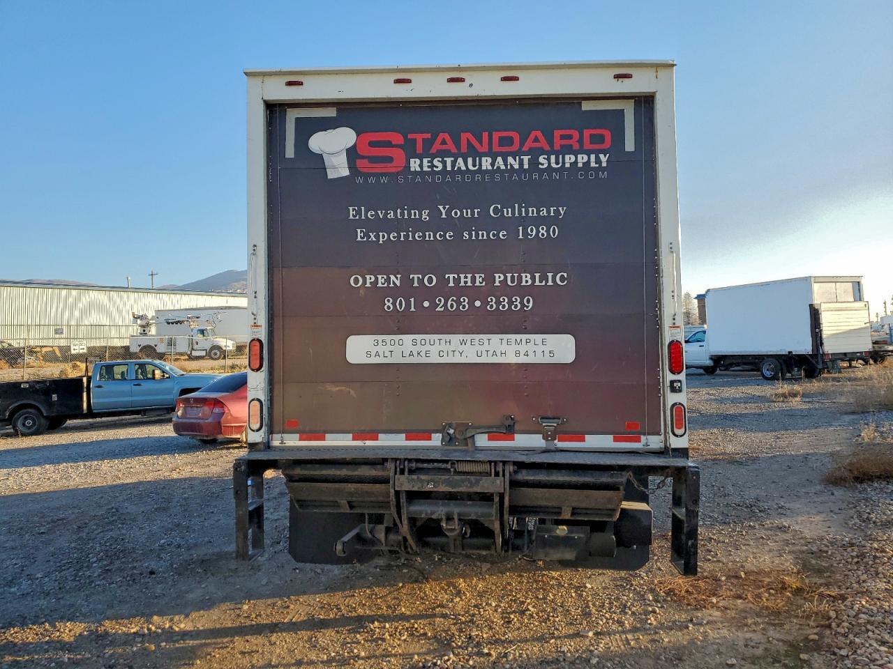 2019 Isuzu Npr xd box Truck