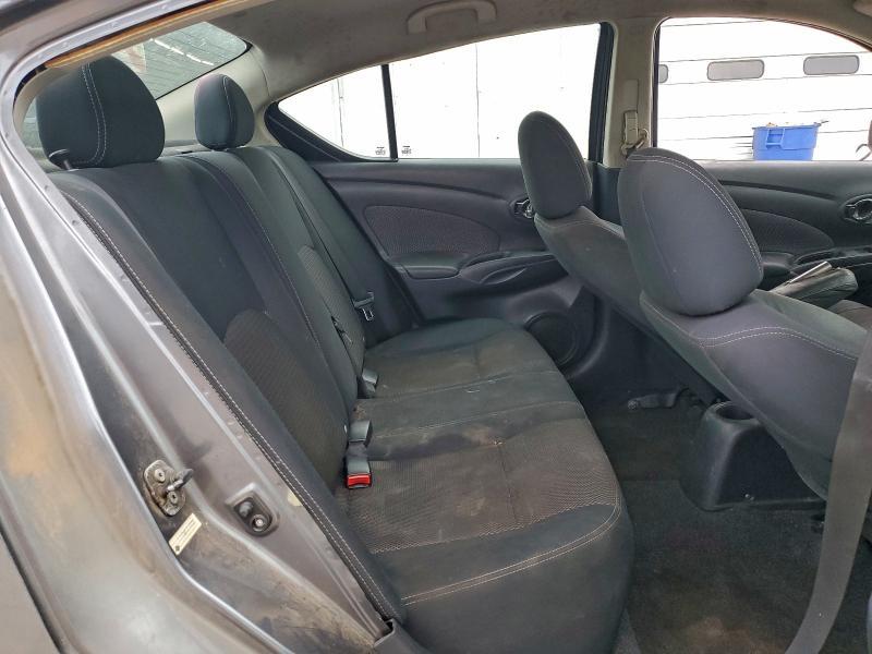 2016 Nissan Versa s