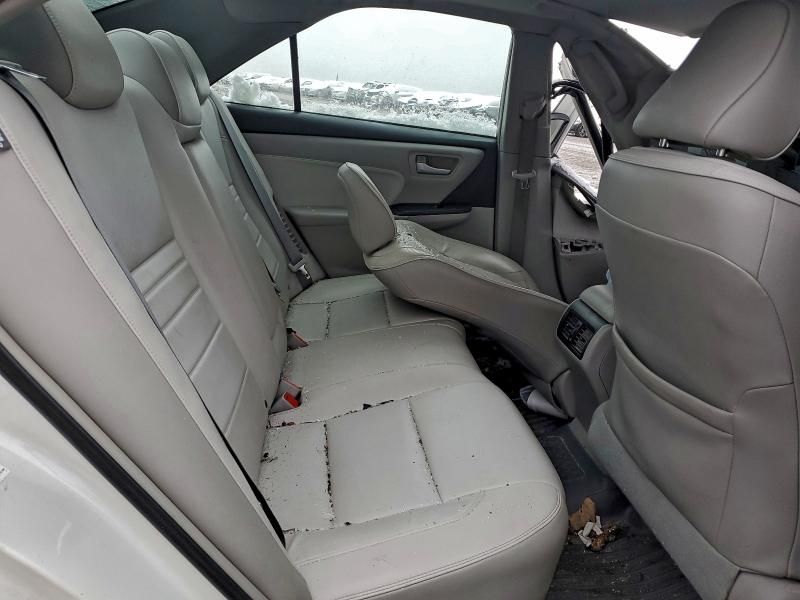 2015 Toyota Camry Hybrid