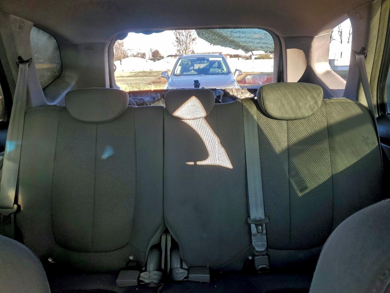 2007 KIA Rondo Base