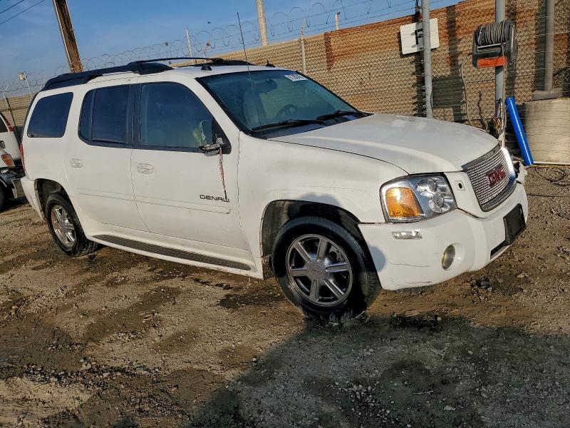 2005 GMC Envoy Denali xl