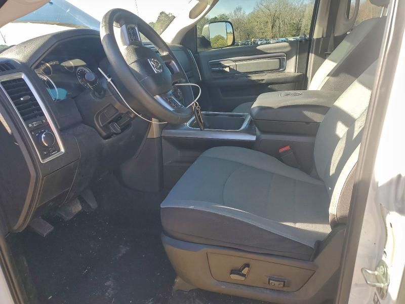 2023 Dodge Ram 1500 Classic slt